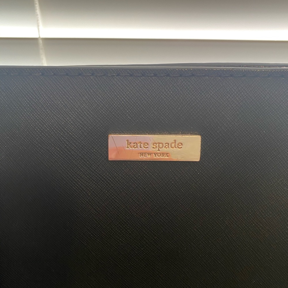 Kate Spade Tote - Picture 3 of 8